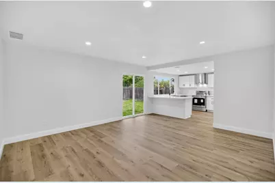 8561 Elaine Drive, Sacramento, CA 95828 - Photo 25