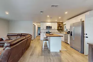 8719 Crucero Dr, Elk Grove, CA 95624 - Photo 9