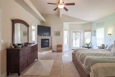 8340 Lake Shore Drive, Chowchilla, CA 93610 - Photo 13