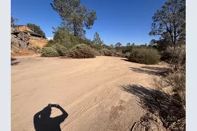 1713 S Long Hollow Ct S, Coarsegold, CA 93614 - Photo 1