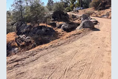 1713 S Long Hollow Ct S, Coarsegold, CA 93614 - Photo 5