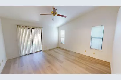 8775 Brittany Park Drive, Sacramento, CA 95828 - Photo 11