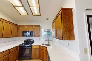 8775 Brittany Park Dr, Sacramento, CA 95828 - Photo 3