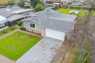 1595 E 26th St, Merced, CA 95340 - Photo 3