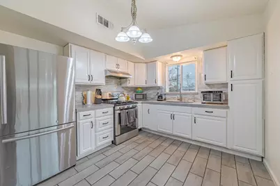 1595 E 26th Street, Merced, CA 95340 - Photo 13