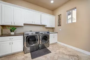 100 Englehart Dr, Folsom, CA 95630 - Photo 27