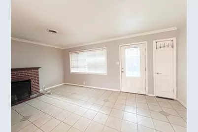 1915 W Harding Way, Stockton, CA 95203 - Photo 5