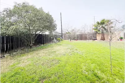 1915 W Harding Way, Stockton, CA 95203 - Photo 27