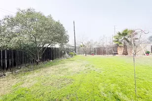 1915 W Harding Way, Stockton, CA 95203 - Photo 27