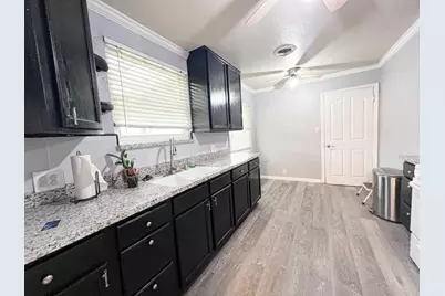 1915 W Harding Way, Stockton, CA 95203 - Photo 11