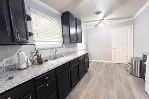 1915 W Harding Way, Stockton, CA 95203 - Photo 11