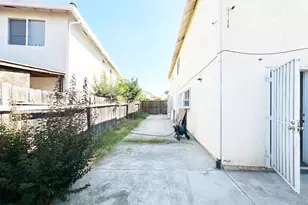 6152 Lemon Bell Way, Sacramento, CA 95824 - Photo 25