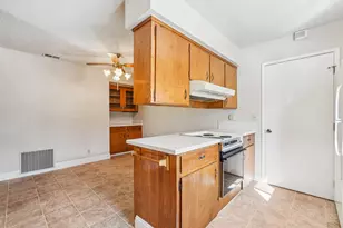 9380 Mirandy Dr, Sacramento, CA 95826 - Photo 13