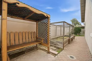 2381 Nutwood Pl, Manteca, CA 95336 - Photo 33