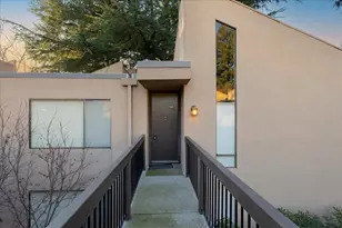 2200 Woodside Ln, Sacramento, CA 95825 - Photo 27