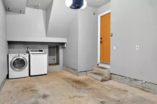 8667 Mariners Dr, Stockton, CA 95219 - Photo 21