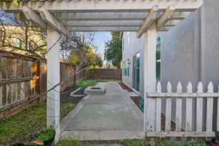 9479 Windrunner Ln, Elk Grove, CA 95758 - Photo 33