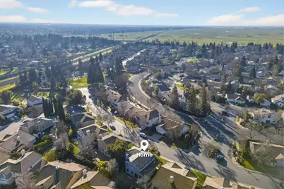 9479 Windrunner Lane, Elk Grove, CA 95758 - Photo 41
