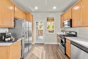 3849 Miners Ravine Dr, Roseville, CA 95661 - Photo 15