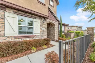 3849 Miners Ravine Dr, Roseville, CA 95661 - Photo 3