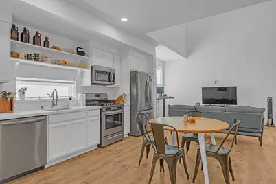 2431 Cleat Lane #301, Sacramento, CA 95818 - Photo 9