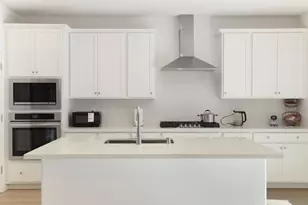 7048 Blue Bay Ln, Stockton, CA 95219 - Photo 9