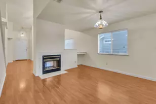 106 Creekside Cir, Sacramento, CA 95823 - Photo 5