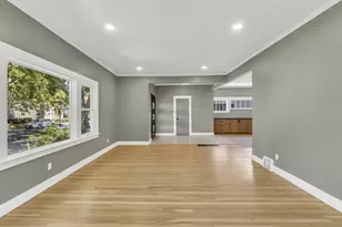 1045 35th St, Sacramento, CA 95816 - Photo 11