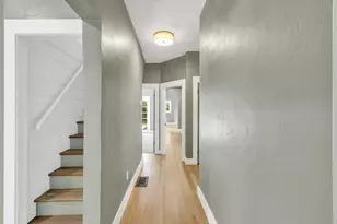 1045 35th St, Sacramento, CA 95816 - Photo 27