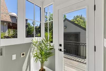 1045 35th Street, Sacramento, CA 95816 - Photo 25