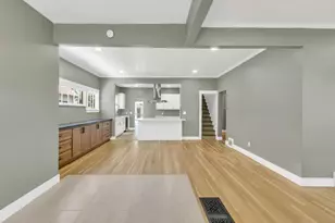 1045 35th St, Sacramento, CA 95816 - Photo 5