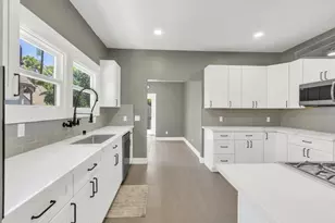 1045 35th St, Sacramento, CA 95816 - Photo 17