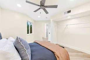 5911 Newman Ct, Sacramento, CA 95819 - Photo 9