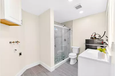 5911 Newman Court #7, Sacramento, CA 95819 - Photo 11