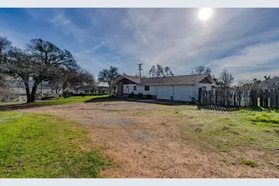 223 Oak St, Valley Springs, CA 95252 - Photo 5