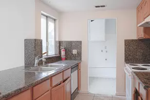 1740 Sandalwood Dr, Stockton, CA 95210 - Photo 9