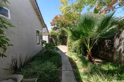 2123 Spring Blossom Ln, Turlock, CA 95382 - Photo 29