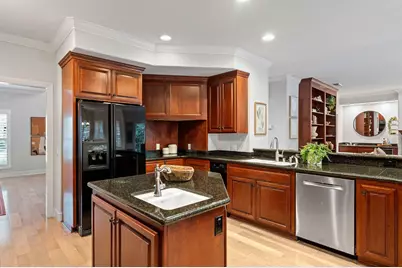 5 Latham Lane, Sacramento, CA 95864 - Photo 15