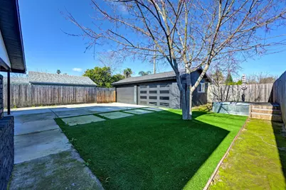 6915 18th Avenue, Sacramento, CA 95820 - Photo 33