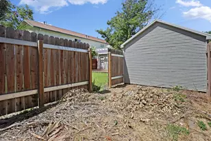 2566 Evergreen St, Sacramento, CA 95815 - Photo 29