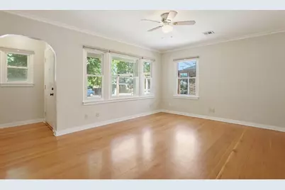 2566 Evergreen Street, Sacramento, CA 95815 - Photo 9