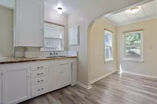 2566 Evergreen St, Sacramento, CA 95815 - Photo 13