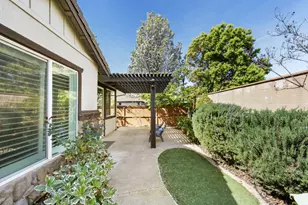 7925 Peak Forest Way, Elk Grove, CA 95757 - Photo 31