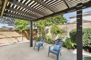 7925 Peak Forest Way, Elk Grove, CA 95757 - Photo 33