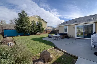 21583 Cascade Crossing Road, Grass Valley, CA 95949 - Photo 11