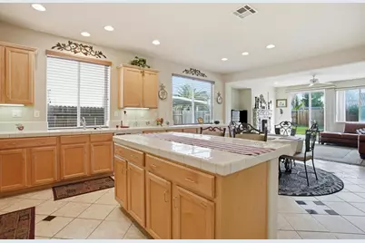 9808 Castelli Way, Elk Grove, CA 95757 - Photo 23