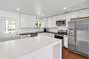 8792 Los Banos Way, Elk Grove, CA 95624 - Photo 9