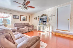 1202 Golden Gate Ave, Dos Palos, CA 93620 - Photo 23