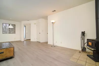 2128 Bueno Drive #5, Davis, CA 95616 - Photo 3