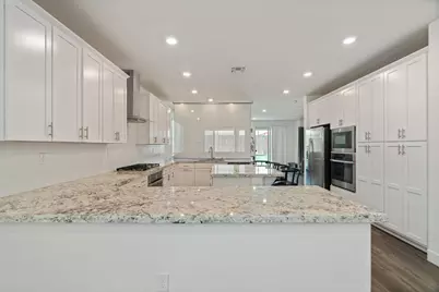 1032 W Sebaga St, Roseville, CA 95747 - Photo 9